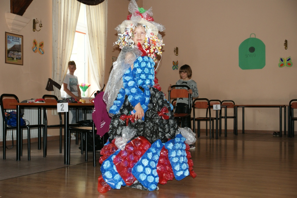 W Szczytnikach nad Kaczawą odbył się konkurs mody ekologicznej
