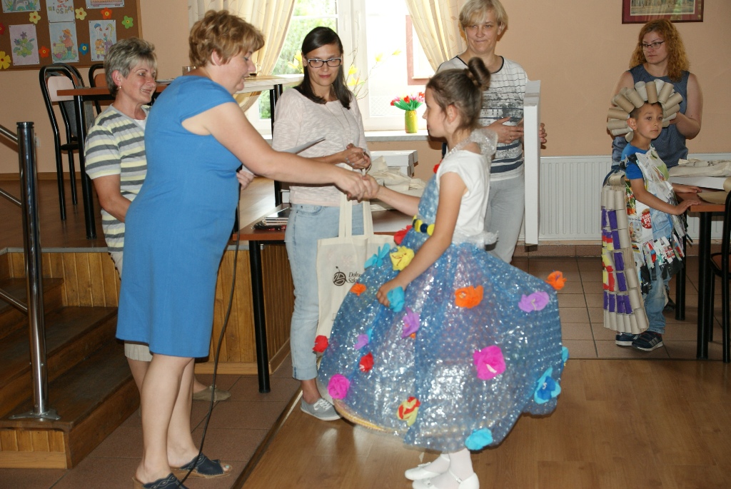 W Szczytnikach nad Kaczawą odbył się konkurs mody ekologicznej
