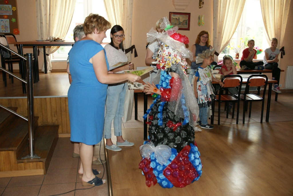 W Szczytnikach nad Kaczawą odbył się konkurs mody ekologicznej