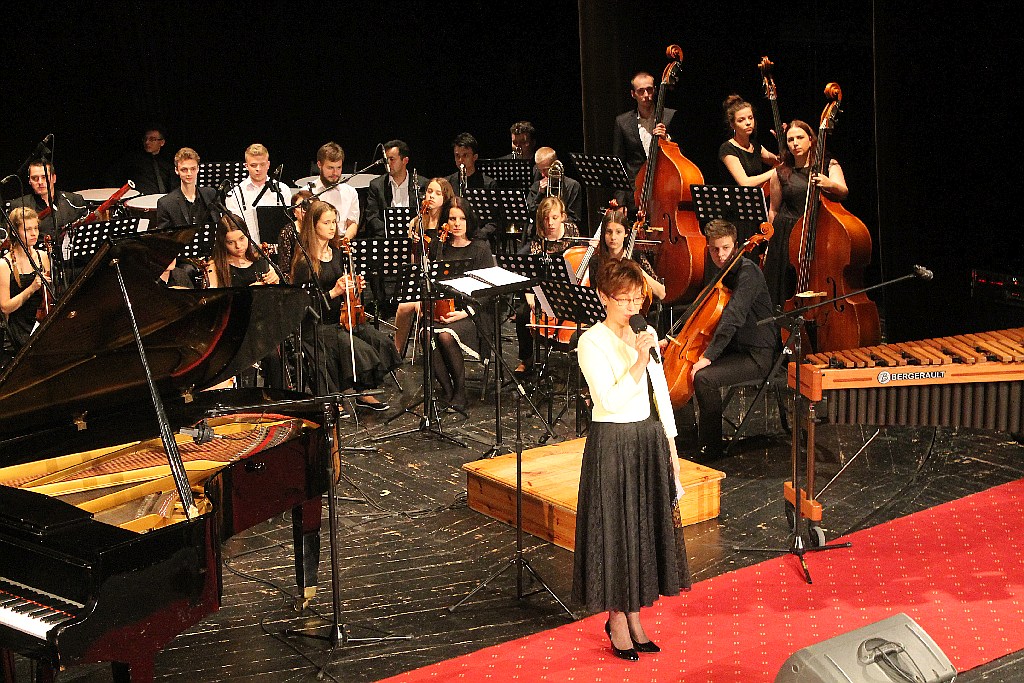 Uroczysty koncert dyplomantów szkoły muzycznej w Legnicy