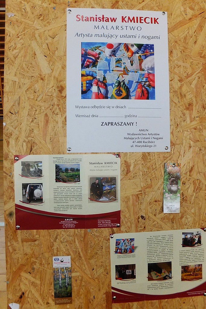 Tworzący obrazy stopami artysta spotkał się z uczniami ZSI