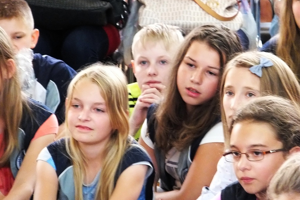 Tworzący obrazy stopami artysta spotkał się z uczniami ZSI