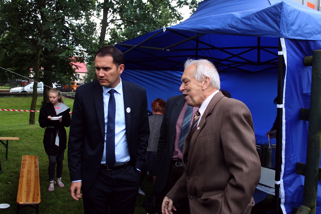 W Rzeszotarach odbyły się uroczystości 70-lecia podstawówki