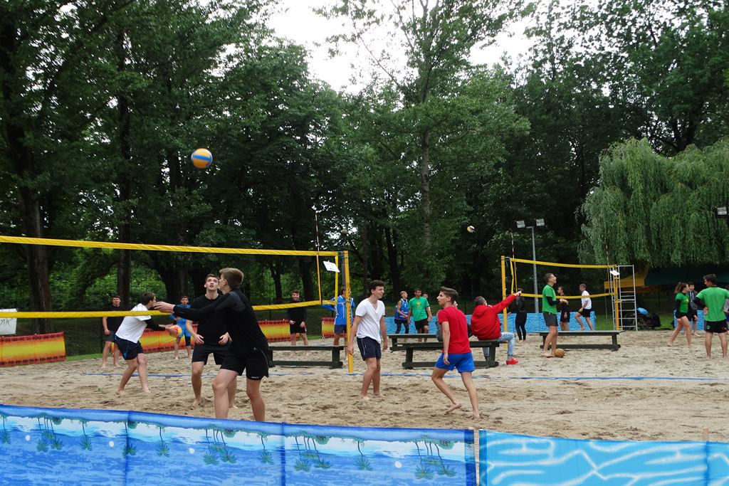 FLEKS i KEKS zwycięzcami Turnieju Siatkówki Plażowej