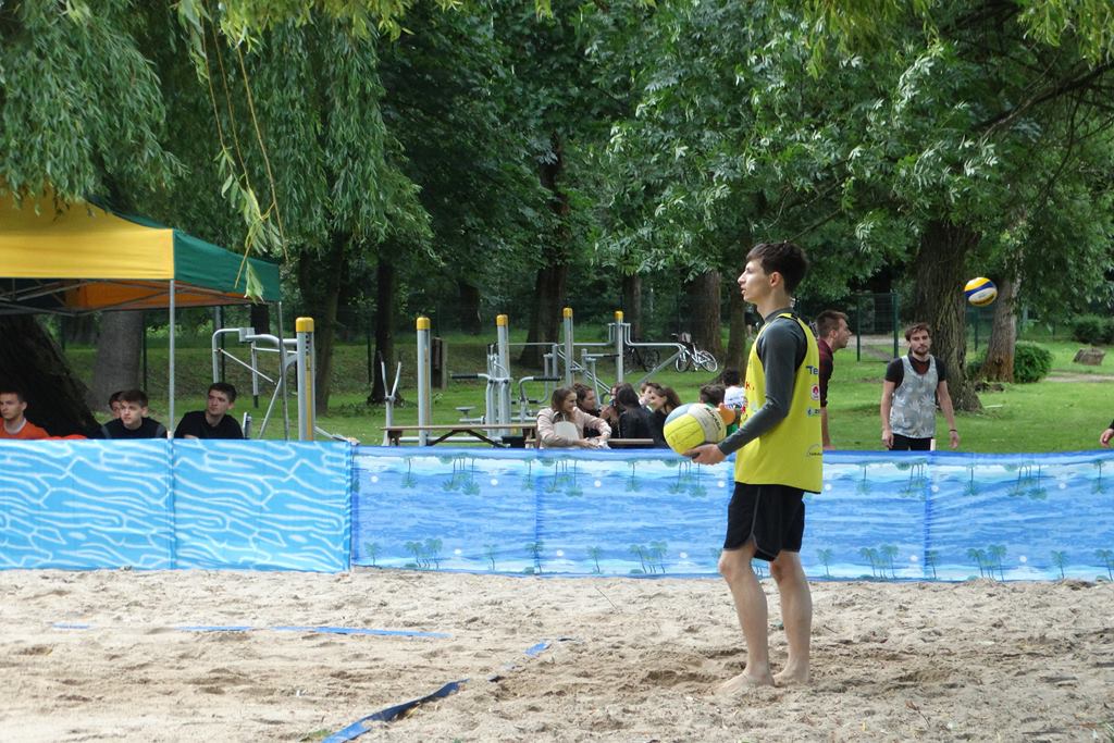 FLEKS i KEKS zwycięzcami Turnieju Siatkówki Plażowej