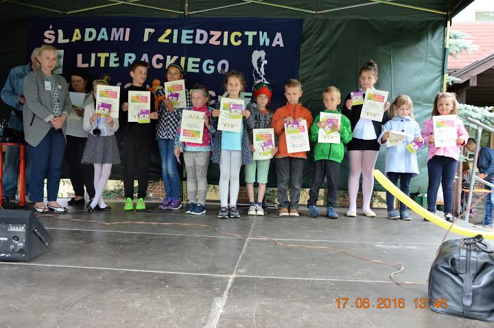 W Rzeszotarach odbyły się uroczystości 70-lecia podstawówki