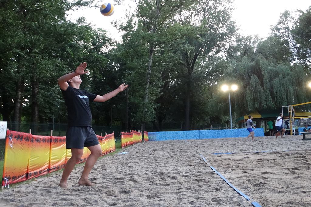 FLEKS i KEKS zwycięzcami Turnieju Siatkówki Plażowej