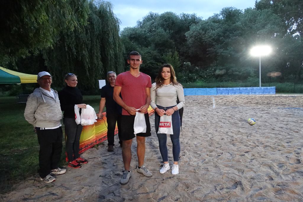 FLEKS i KEKS zwycięzcami Turnieju Siatkówki Plażowej