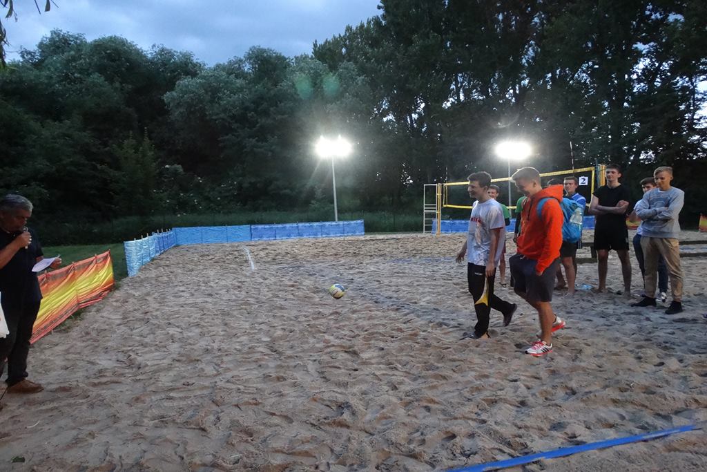 FLEKS i KEKS zwycięzcami Turnieju Siatkówki Plażowej