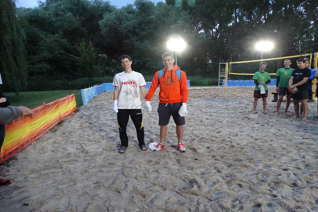 FLEKS i KEKS zwycięzcami Turnieju Siatkówki Plażowej