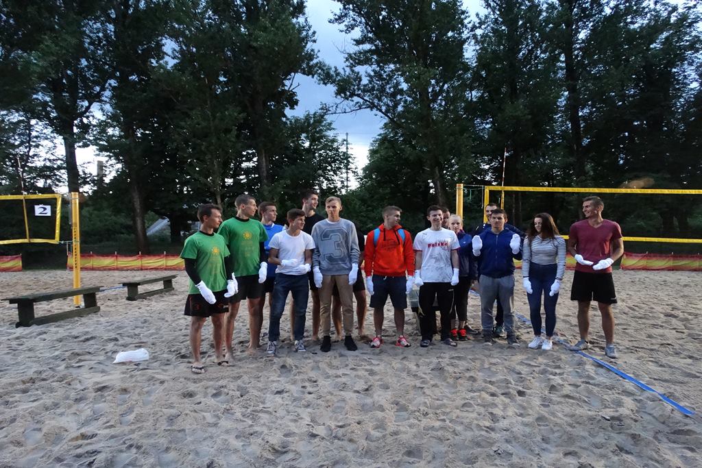 FLEKS i KEKS zwycięzcami Turnieju Siatkówki Plażowej
