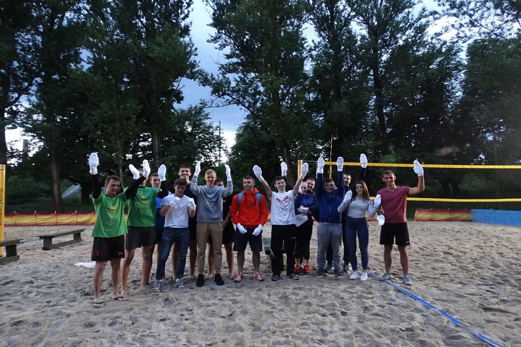 FLEKS i KEKS zwycięzcami Turnieju Siatkówki Plażowej