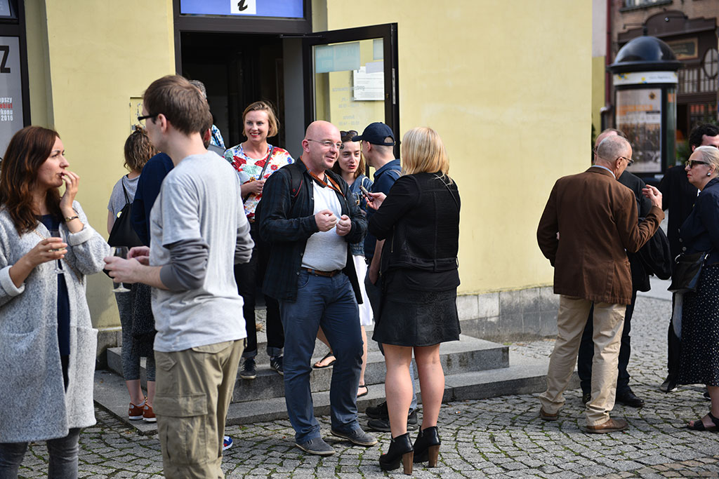 Wernisaż wystawy prac Grzegorza Myćki w Galerii Satyrykon