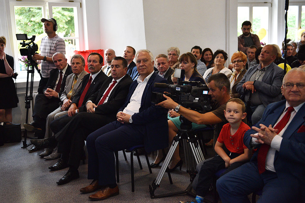 Niepełnosprawni z całego regionu witali lato w Zamku Piastowskim