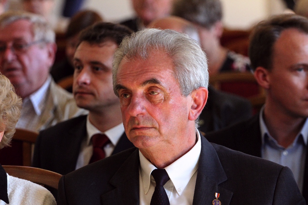 Rada miejska wręczyła tytuł, nagrody i odznaczenia
