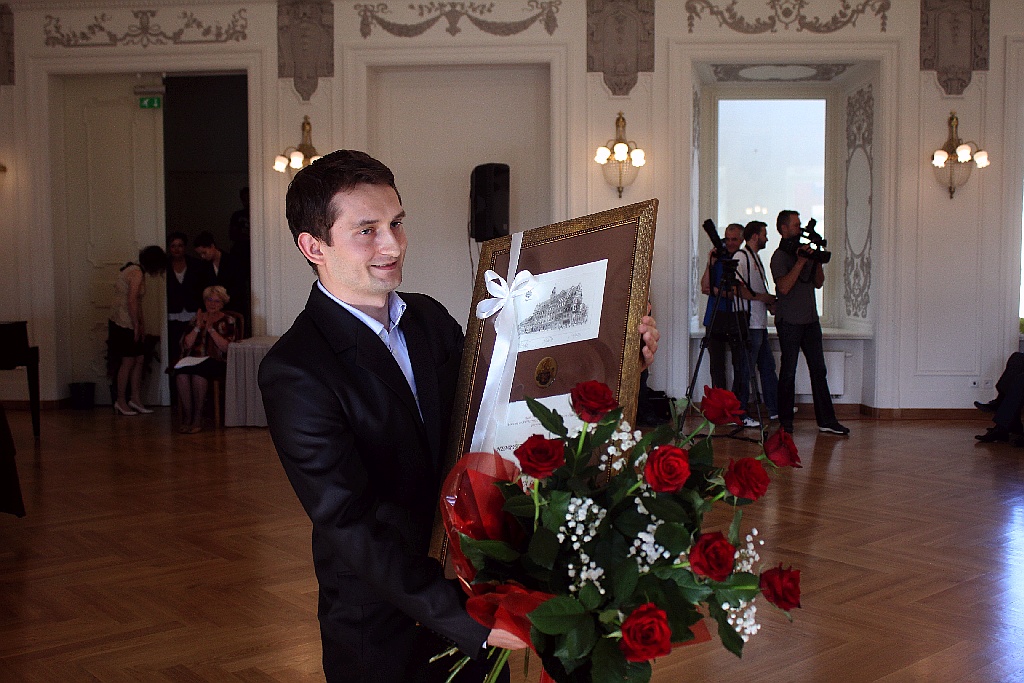 Rada miejska wręczyła tytuł, nagrody i odznaczenia
