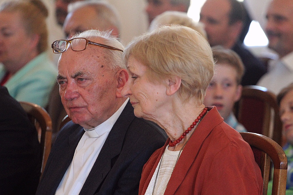Rada miejska wręczyła tytuł, nagrody i odznaczenia
