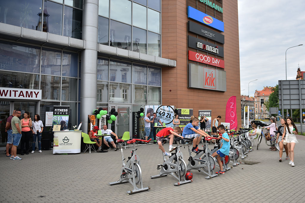 Klub Fitness World namawiał legniczan do wspólnego trenowania