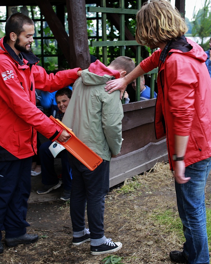 Miłkowickie dzieci uczyły się żeglarstwa nad jeziorem Tatarak