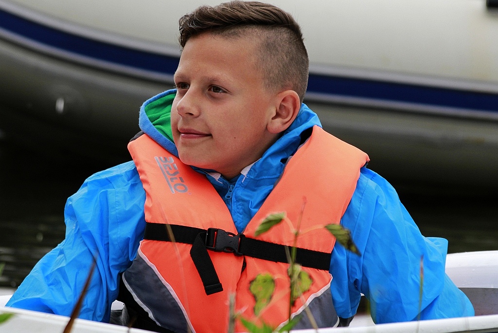 Miłkowickie dzieci uczyły się żeglarstwa nad jeziorem Tatarak