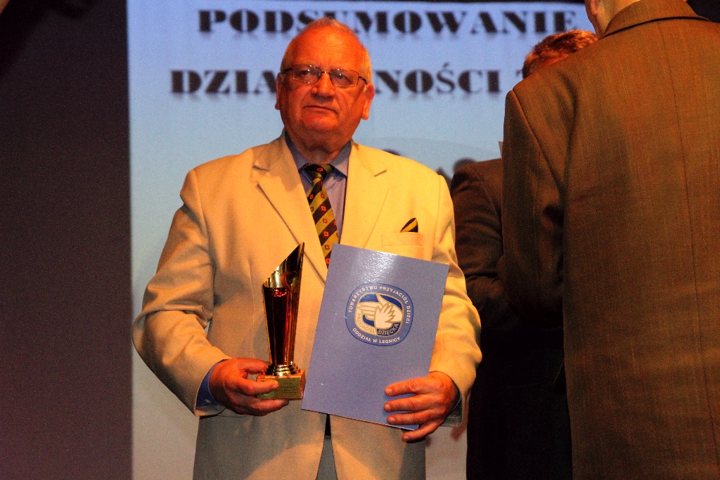 TPD wręczyło statuetki i odznaczenia działaczom i przyjaciołom