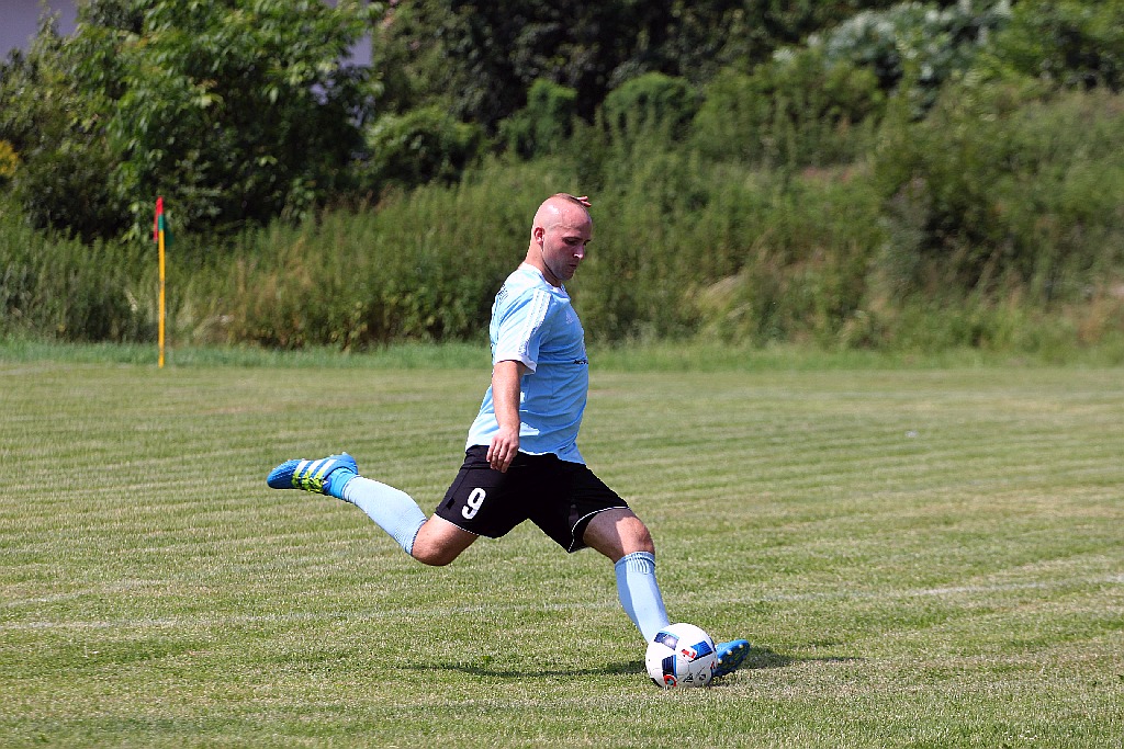 Drużyna Dębu Siedliska wygrała turniej im J.Lewandowskiego.
