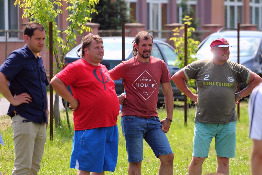 Drużyna Dębu Siedliska wygrała turniej im J.Lewandowskiego.
