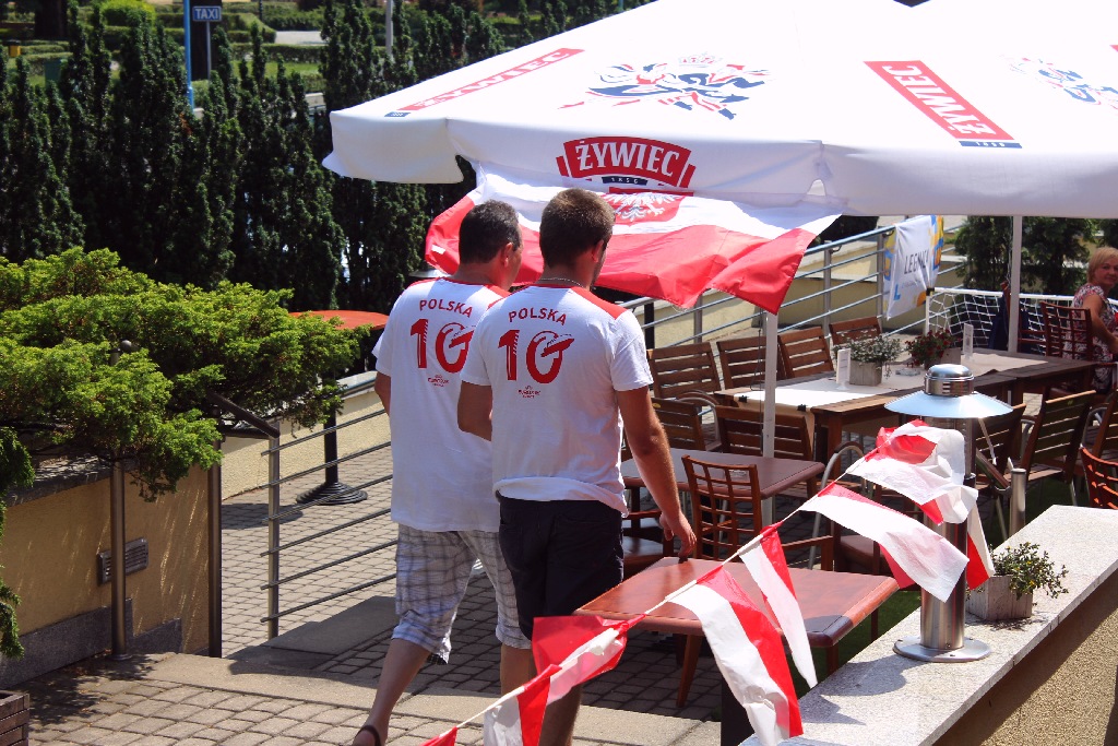 Zobaczcie jak legniczanie kibicowali Polsce w Irish Pub