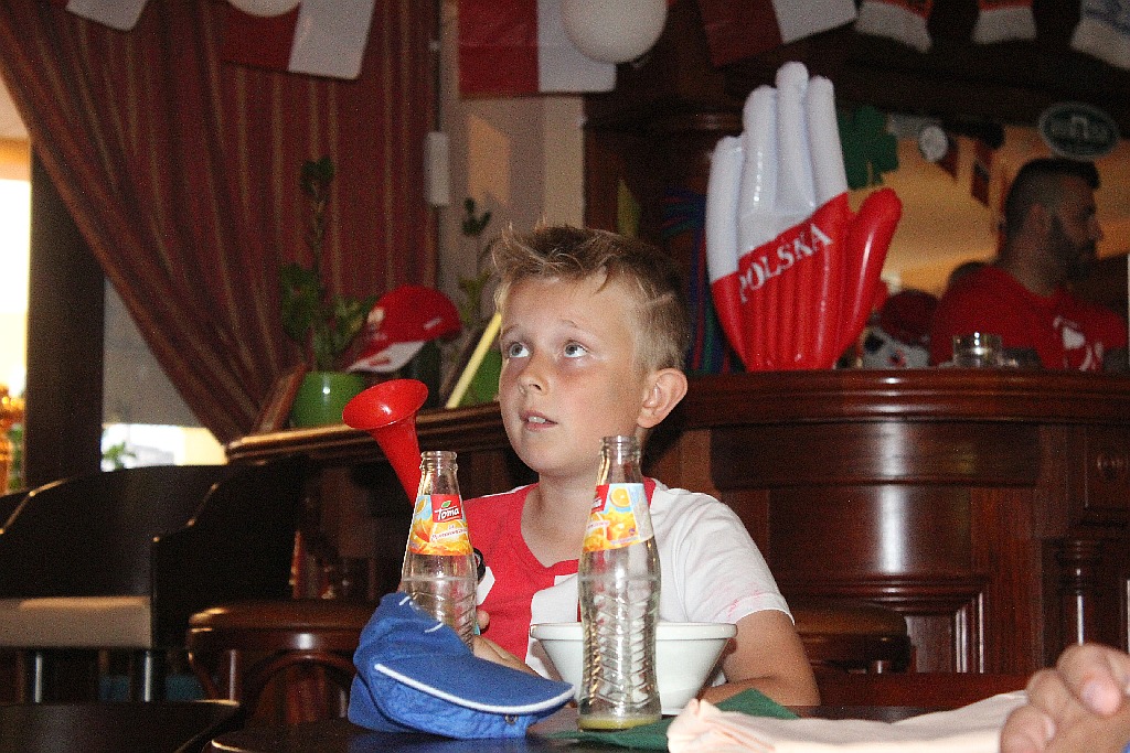 Zobaczcie jak legniczanie kibicowali Polsce w Irish Pub