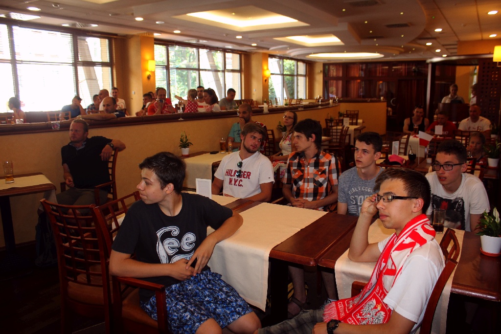 Zobaczcie jak legniczanie kibicowali Polsce w Irish Pub