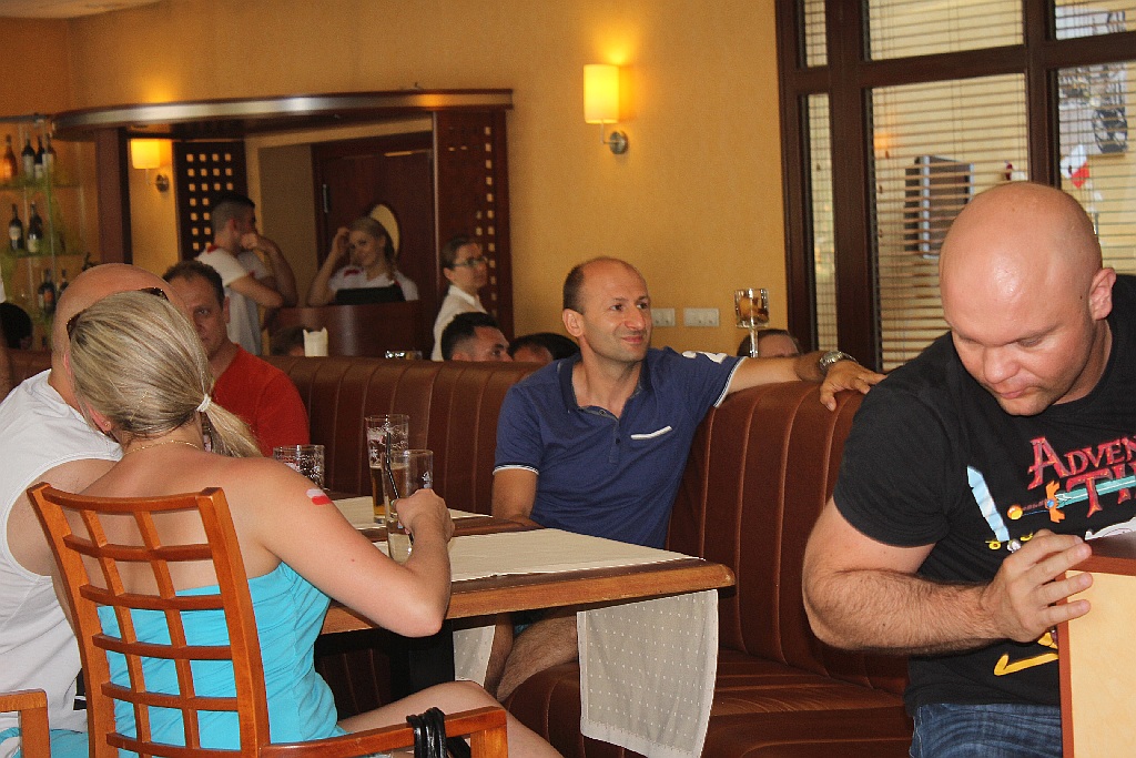 Zobaczcie jak legniczanie kibicowali Polsce w Irish Pub