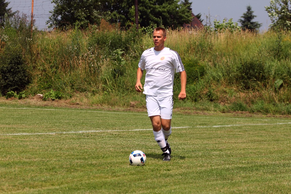 Drużyna Dębu Siedliska wygrała turniej im J.Lewandowskiego.
