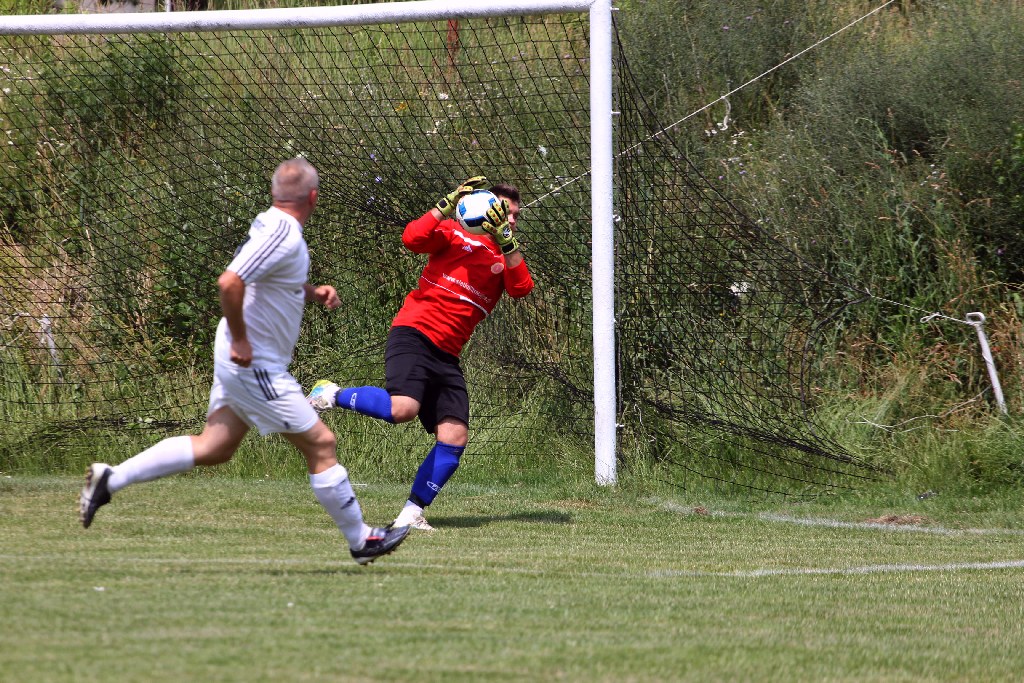 Drużyna Dębu Siedliska wygrała turniej im J.Lewandowskiego.
