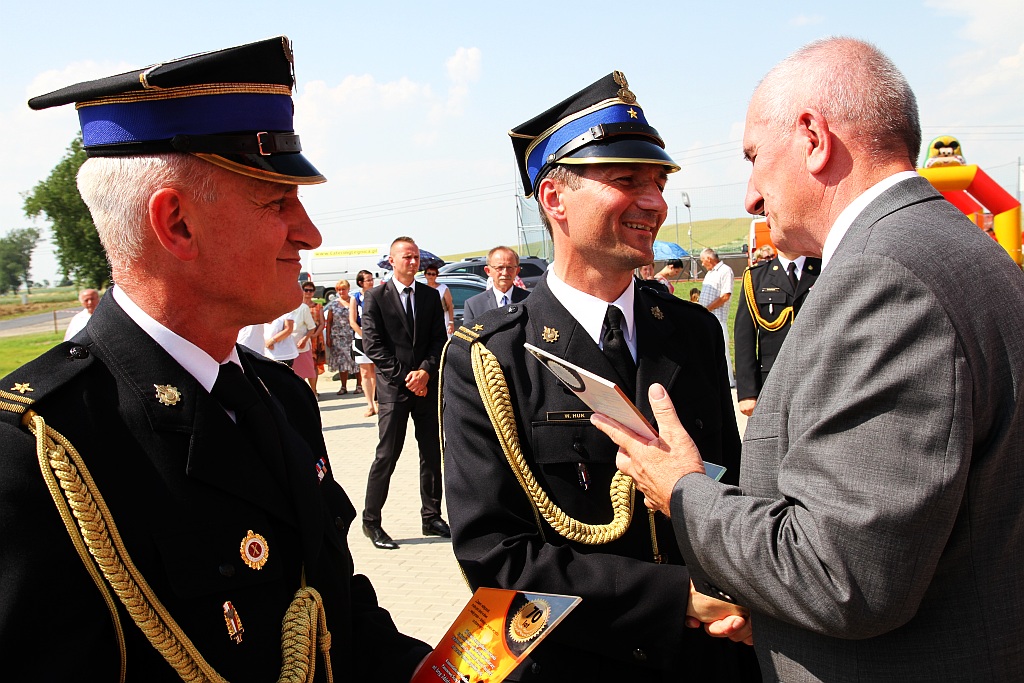 Strażacy Ochotnicy z Raczkowej mają sztandar i nową remizę