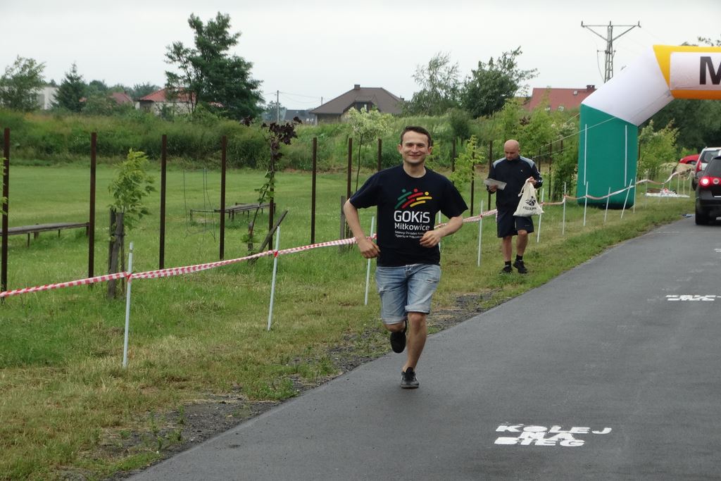 Filip Śmieiński zwycięzcą II biegu przełajowego 'Kolej na bieg'