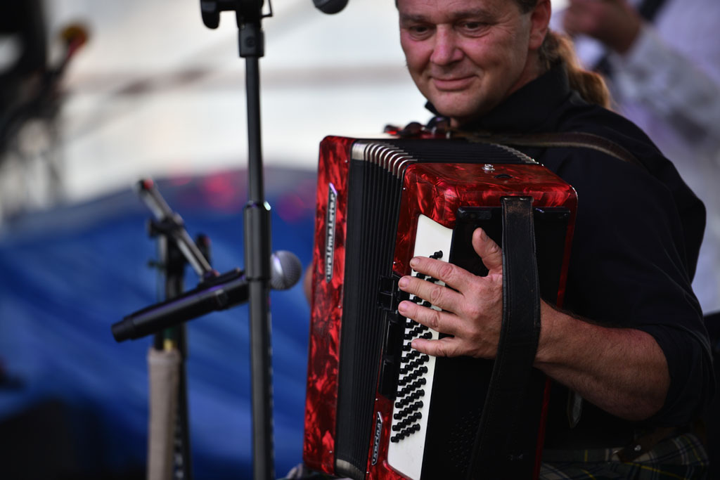 Kolejny zespół na scenie. Dla legniczan gra Jig Reel Maniacs