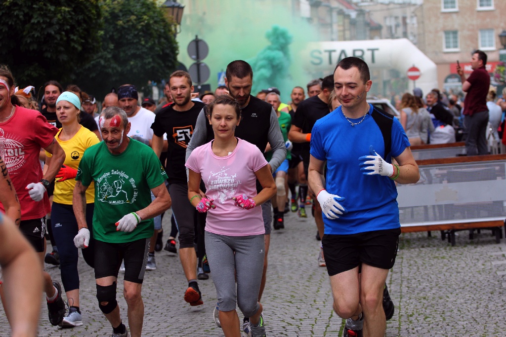 Blisko 800 biegaczy wystartowało w Siódmym Biegu Wulkanów