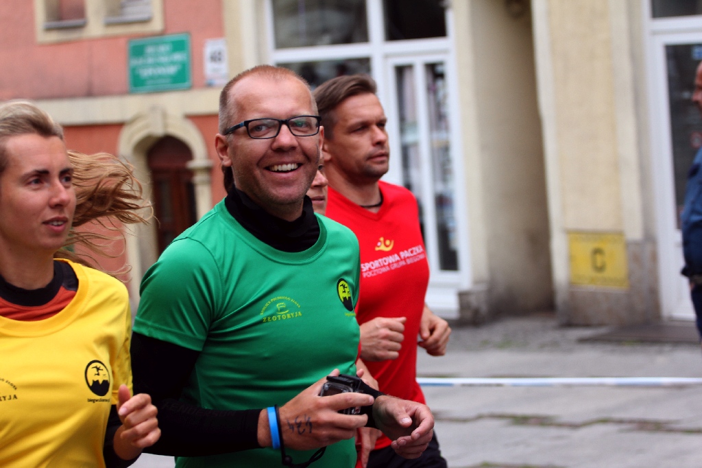 Blisko 800 biegaczy wystartowało w Siódmym Biegu Wulkanów