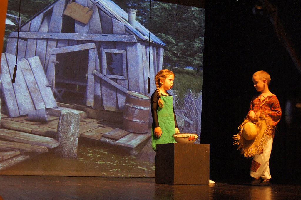 Bajka o rycerzu i złotej rybce na zakończenie roku w MCK