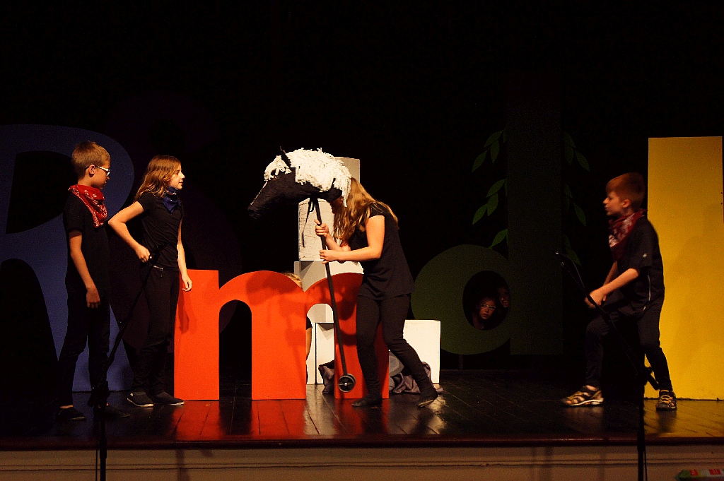 Bajka o rycerzu i złotej rybce na zakończenie roku w MCK