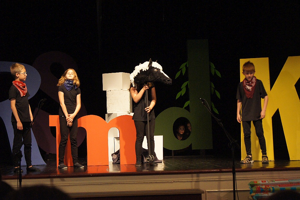 Bajka o rycerzu i złotej rybce na zakończenie roku w MCK