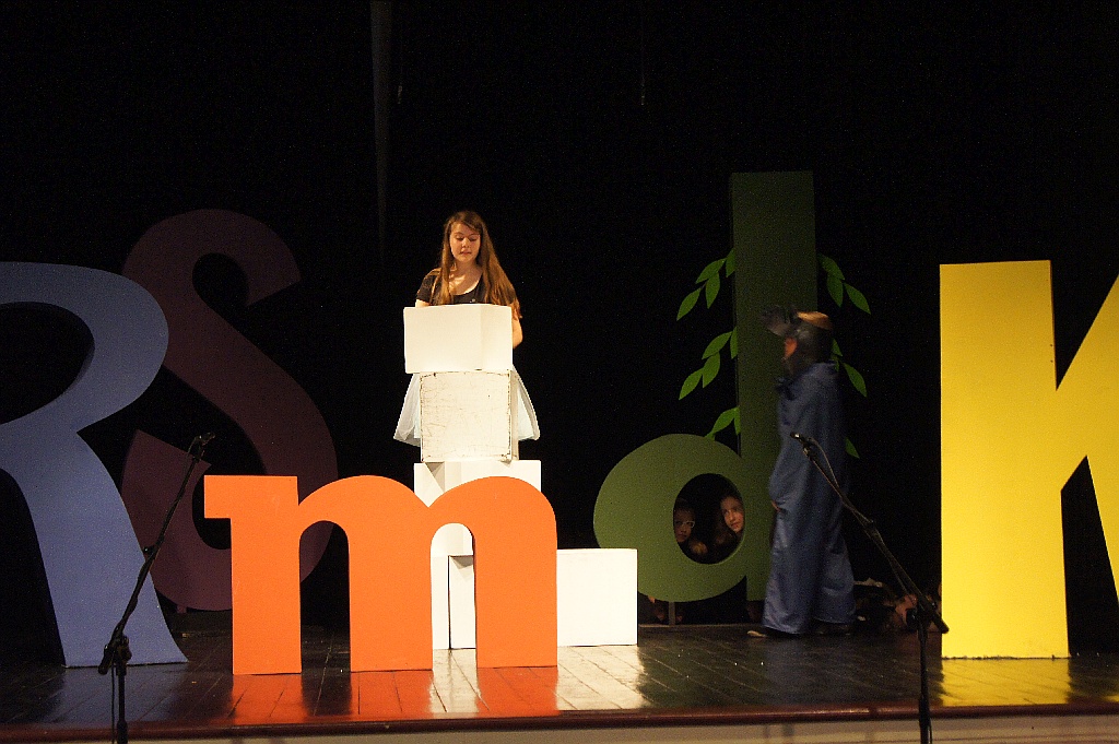 Bajka o rycerzu i złotej rybce na zakończenie roku w MCK