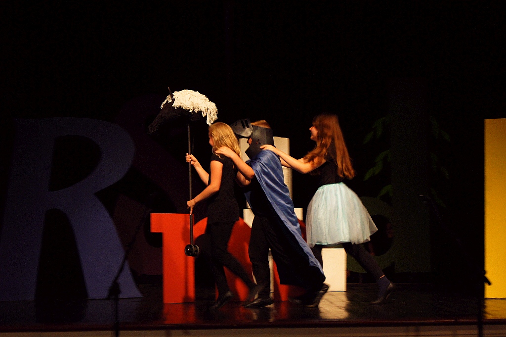 Bajka o rycerzu i złotej rybce na zakończenie roku w MCK