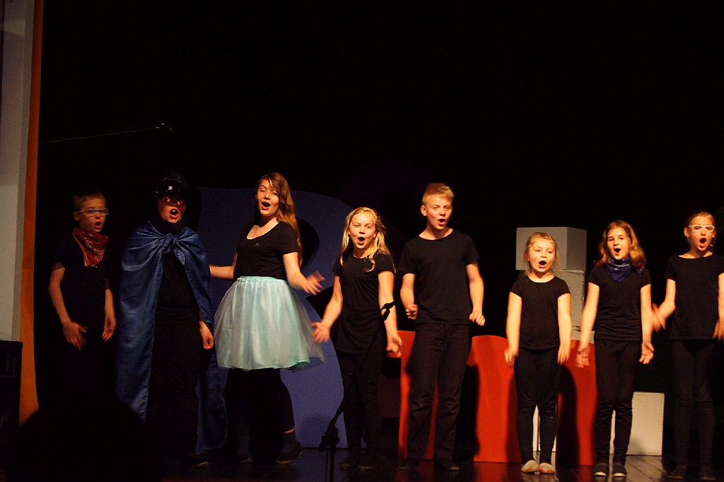 Bajka o rycerzu i złotej rybce na zakończenie roku w MCK