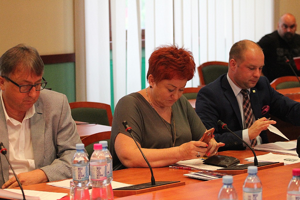 W poniedziałek miejscy radni obradowali na czerwcowej sesji
