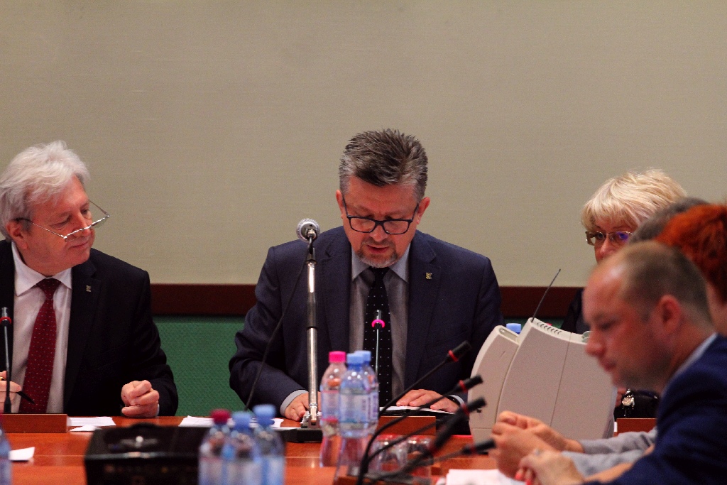 W poniedziałek miejscy radni obradowali na czerwcowej sesji