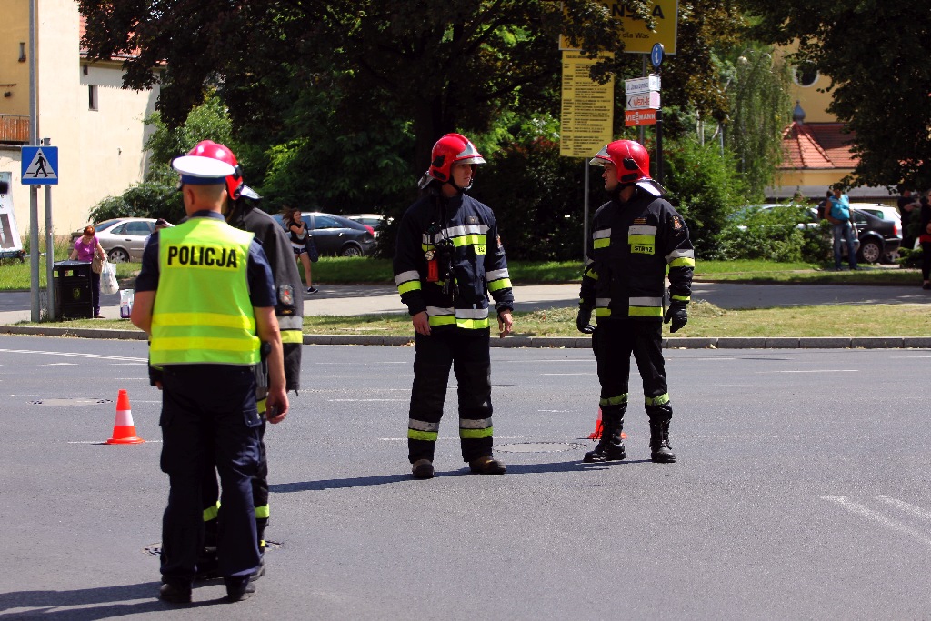 Wypadek na ulicy Skarbka. Jedna osoba odwieziona do szpitala