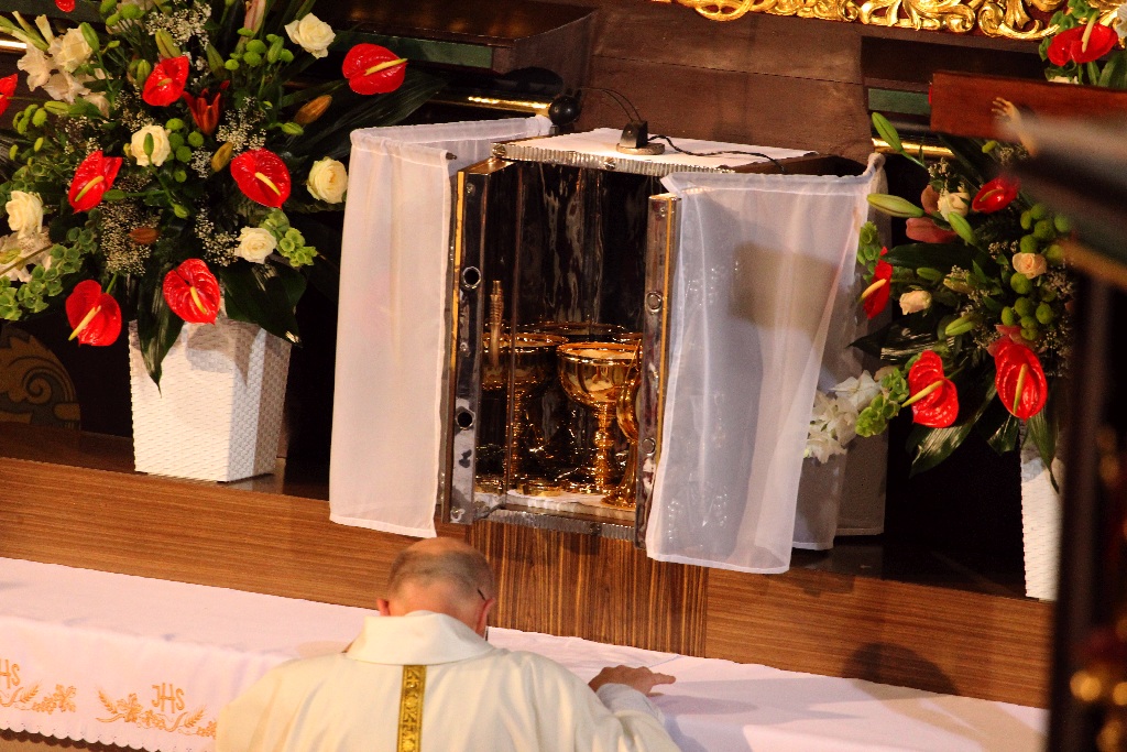 Ukazanie Relikwii wydarzenia eucharystycznego w Legnicy