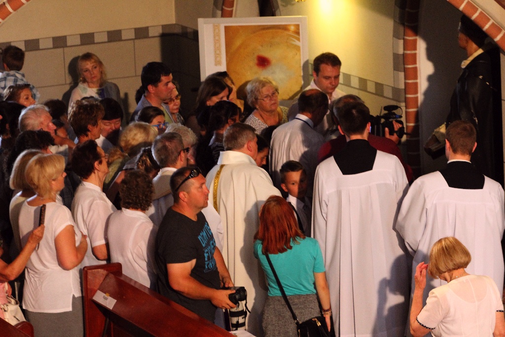 Ukazanie Relikwii wydarzenia eucharystycznego w Legnicy