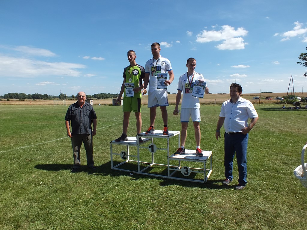 Mieszkańcy gminy Chojnów sportowo odpoczywali w  Michowie